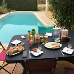 Charmante En Petite Camargue